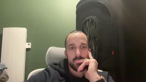 Snapshot of matthias24 chatting on January 14, 2026, 12:05 am M online show from January 14, 2026, 12:05 am