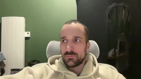 Snapshot of matthias24 chatting on February 22, 2026, 12:01 am M online show from February 22, 2026, 12:01 am