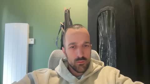Snapshot of matthias24 chatting on June 6, 2026, 12:43 pm M online show from June 6, 2026, 12:43 pm