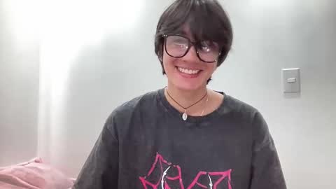 Snapshot of matti_mendez_ chatting on May 8, 2026, 6:02 pm Matti Mendez online show from May 8, 2026, 6:02 pm