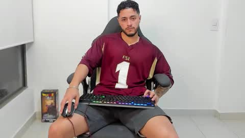 Snapshot of mattia_dupont chatting on February 17, 2026, 12:18 am Mattias online show from February 17, 2026, 12:18 am