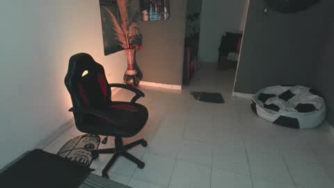 mattias     online show from February 3, 2025, 2:03 am