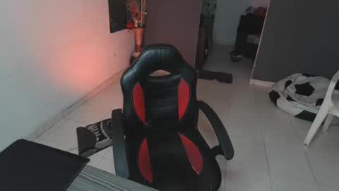 mattias     online show from February 7, 2025, 1:58 am