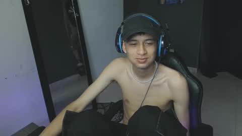 mattias     online show from February 13, 2025, 2:56 am