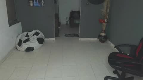 mattias     online show from February 22, 2025, 3:58 pm