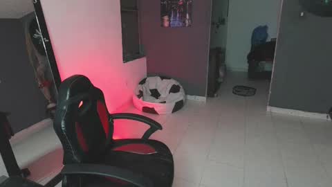 mattias     online show from February 27, 2025, 2:42 am