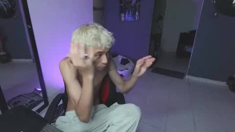 mattias     online show from March 7, 2025, 3:49 pm