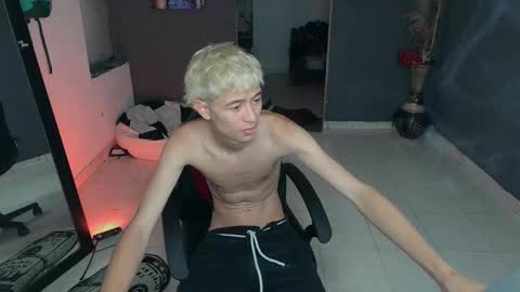 mattias     online show from March 10, 2025, 6:23 pm