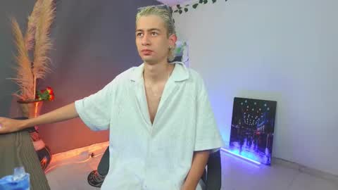 mattias     online show from September 30, 2025, 8:08 am