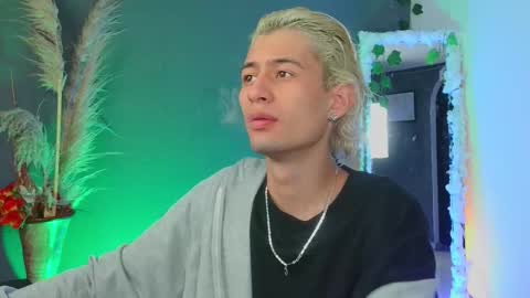 mattias     online show from October 2, 2025, 2:29 am