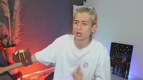 mattias     online show from October 7, 2025, 3:14 am