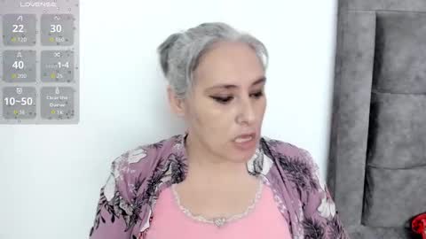 mature_gold online show from September 11, 2025, 12:27 pm