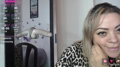 Snapshot of mature_liaa chatting on January 28, 2025, 5:14 pm Mature liaa online show from January 28, 2025, 5:14 pm