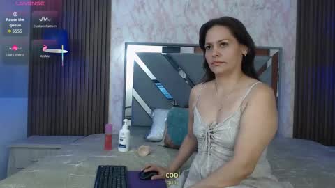 mature_victoriaa online show from October 19, 2025, 12:06 pm