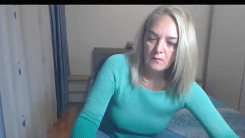 maturediana online show from October 20, 2025, 2:01 am