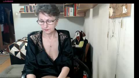 Snapshot of maturekate chatting on October 26, 2025, 6:52 am maturekate online show from October 26, 2025, 6:52 am