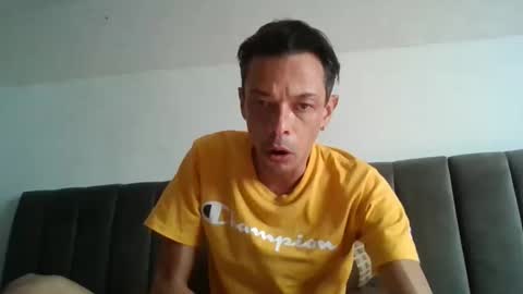 Snapshot of maudeluxe chatting on May 18, 2026, 10:04 pm maudeluxe online show from May 18, 2026, 10:04 pm