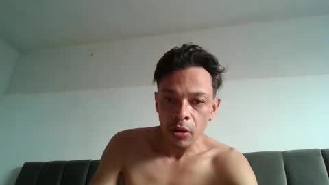 Snapshot of maudeluxe chatting on May 20, 2026, 1:17 pm maudeluxe online show from May 20, 2026, 1:17 pm