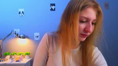 maureencoombs online show from November 24, 2025, 4:12 am