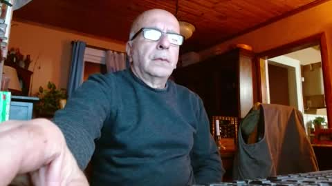 Snapshot of mauriceandre chatting on December 4, 2024, 11:08 am Maurice online show from December 4, 2024, 11:08 am