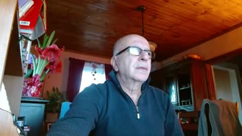 Snapshot of mauriceandre chatting on January 8, 2025, 12:26 pm Maurice online show from January 8, 2025, 12:26 pm