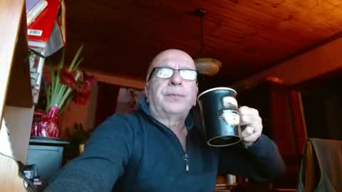 Snapshot of mauriceandre chatting on January 10, 2025, 11:33 am Maurice online show from January 10, 2025, 11:33 am