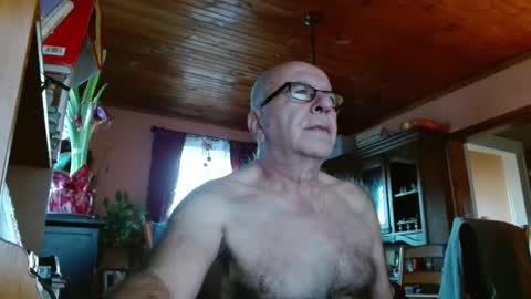 Snapshot of mauriceandre chatting on January 14, 2025, 1:38 pm Maurice online show from January 14, 2025, 1:38 pm