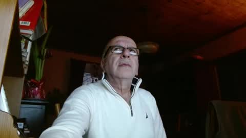 Snapshot of mauriceandre chatting on January 15, 2025, 10:13 pm Maurice online show from January 15, 2025, 10:13 pm