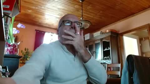 Snapshot of mauriceandre chatting on January 20, 2025, 3:50 pm Maurice online show from January 20, 2025, 3:50 pm