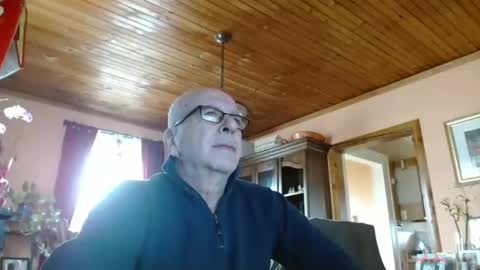 Snapshot of mauriceandre chatting on February 2, 2025, 3:49 pm Maurice online show from February 2, 2025, 3:49 pm