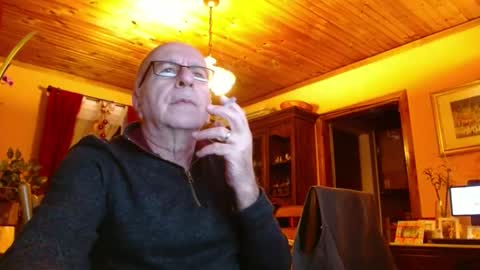 Snapshot of mauriceandre chatting on February 5, 2025, 11:50 pm Maurice online show from February 5, 2025, 11:50 pm