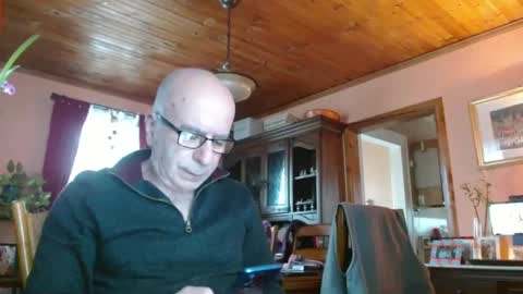 Snapshot of mauriceandre chatting on February 6, 2025, 3:20 pm Maurice online show from February 6, 2025, 3:20 pm