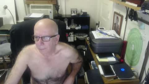 Snapshot of mauriceandre chatting on February 9, 2025, 3:11 am Maurice online show from February 9, 2025, 3:11 am