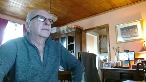 Snapshot of mauriceandre chatting on February 15, 2025, 2:55 pm Maurice online show from February 15, 2025, 2:55 pm