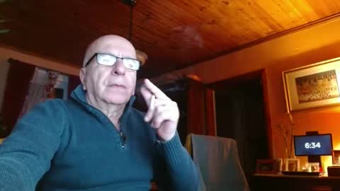 Snapshot of mauriceandre chatting on February 20, 2025, 11:32 pm Maurice online show from February 20, 2025, 11:32 pm
