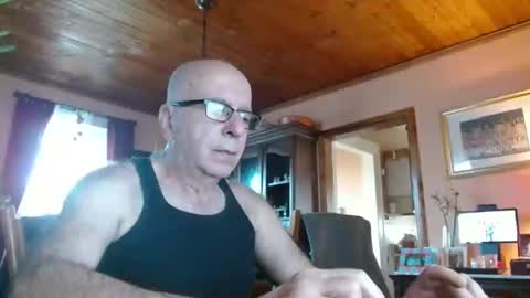 Snapshot of mauriceandre chatting on February 21, 2025, 2:16 pm Maurice online show from February 21, 2025, 2:16 pm