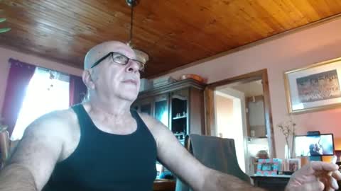 Snapshot of mauriceandre chatting on February 22, 2025, 1:46 pm Maurice online show from February 22, 2025, 1:46 pm