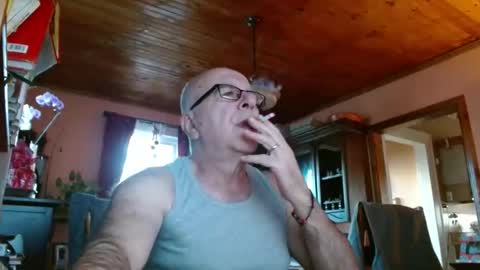 Snapshot of mauriceandre chatting on March 3, 2025, 12:05 pm Maurice online show from March 3, 2025, 12:05 pm