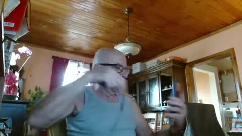 Snapshot of mauriceandre chatting on March 4, 2025, 2:53 pm Maurice online show from March 4, 2025, 2:53 pm