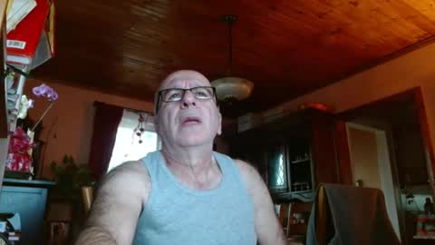 Snapshot of mauriceandre chatting on March 5, 2025, 11:49 am Maurice online show from March 5, 2025, 11:49 am