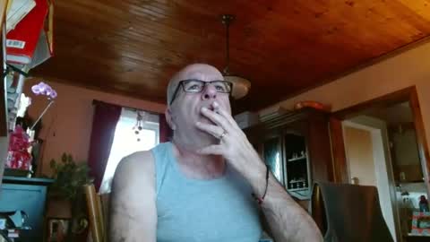 Snapshot of mauriceandre chatting on March 6, 2025, 12:09 pm Maurice online show from March 6, 2025, 12:09 pm