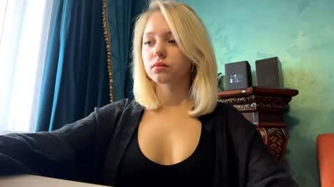 Snapshot of mauriceproenza chatting on June 19, 2026, 7:34 am Eva 1st day online show from June 19, 2026, 7:34 am
