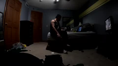 mauricescott online show from April 22, 2026, 2:03 am