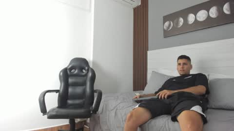 Snapshot of mauro_boy chatting on June 25, 2026, 7:51 pm mauro_boy online show from June 25, 2026, 7:51 pm