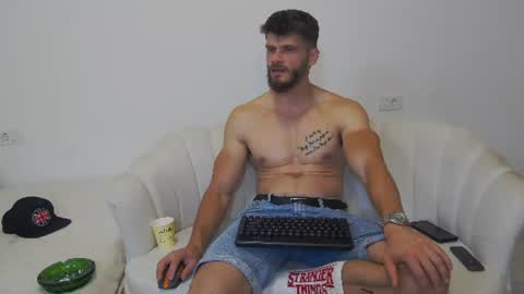 Snapshot of mauro_real_man chatting on June 25, 2026, 7:40 pm mauro_real_man online show from June 25, 2026, 7:40 pm