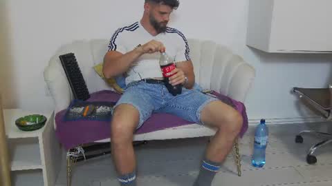 Snapshot of mauro_real_man chatting on July 5, 2026, 7:10 pm mauro_real_man online show from July 5, 2026, 7:10 pm