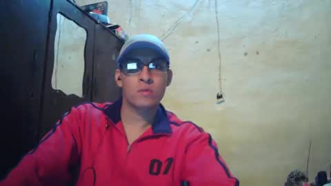 Snapshot of maurodirty chatting on November 12, 2025, 6:25 am Mauro online show from November 12, 2025, 6:25 am