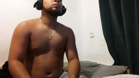 Snapshot of mauroo2025 chatting on February 1, 2025, 11:43 am mauroo2025 online show from February 1, 2025, 11:43 am