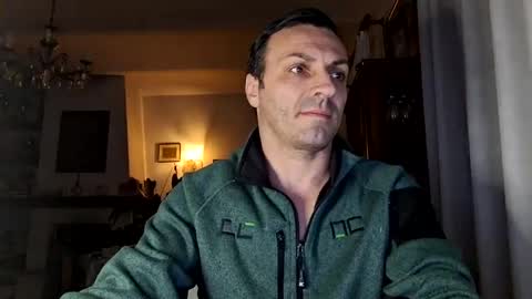 Marcellobausola  s k i -p e online show from March 4, 2025, 9:32 pm