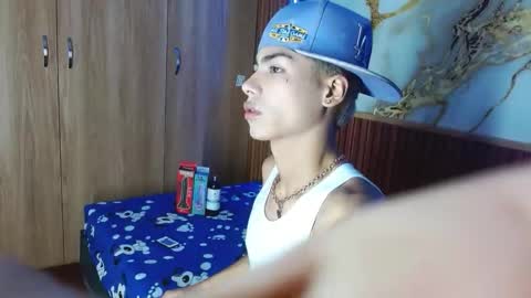 Snapshot of maverickhotson303av chatting on December 15, 2025, 11:20 pm maverickhotson303av online show from December 15, 2025, 11:20 pm